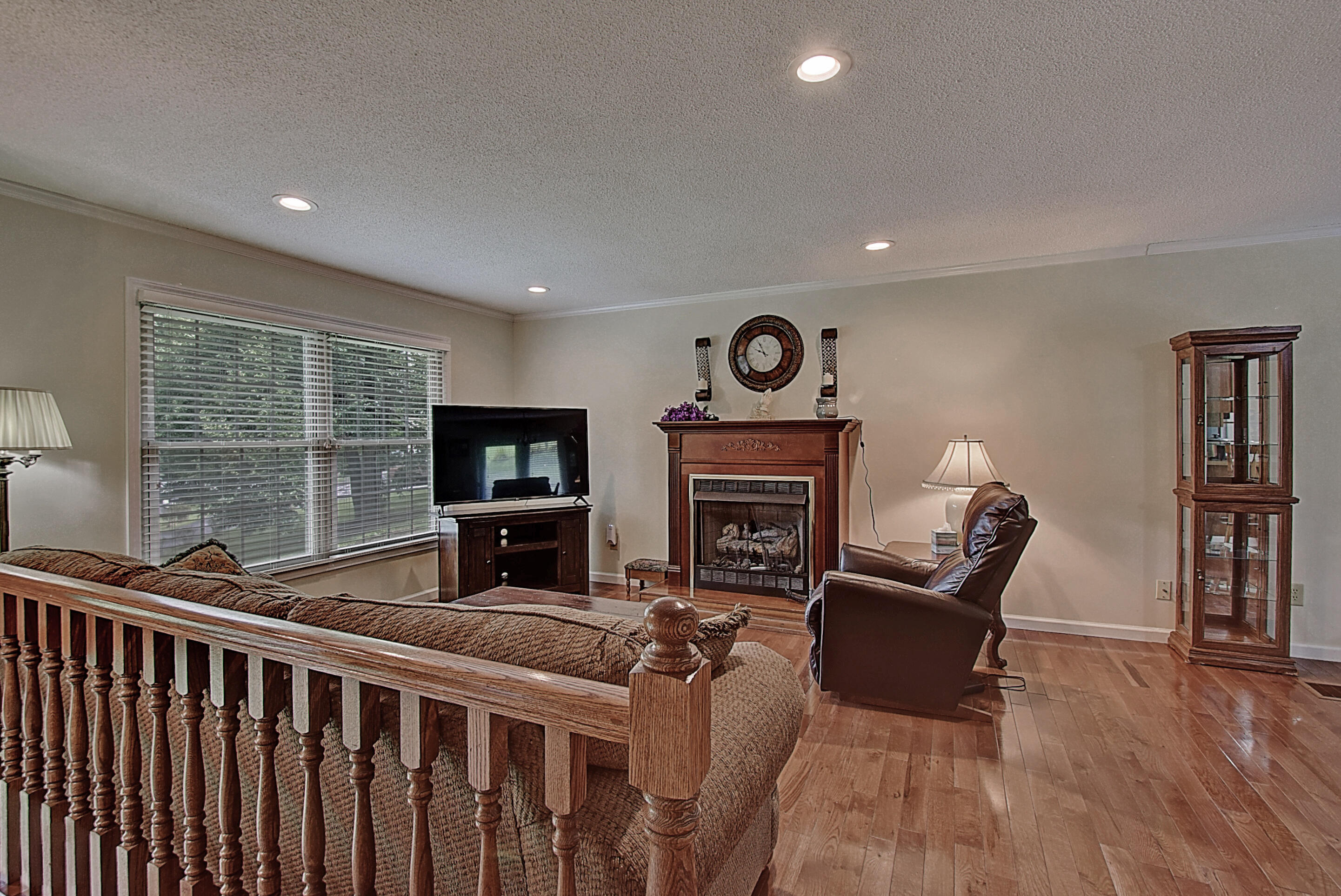 128 Hill Road Johnson City, TN 37601 - Photo 6 of 43 living