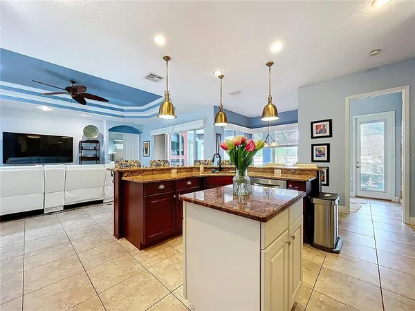 $709,900 | 609 Vintage Way, Brandon, FL 33511