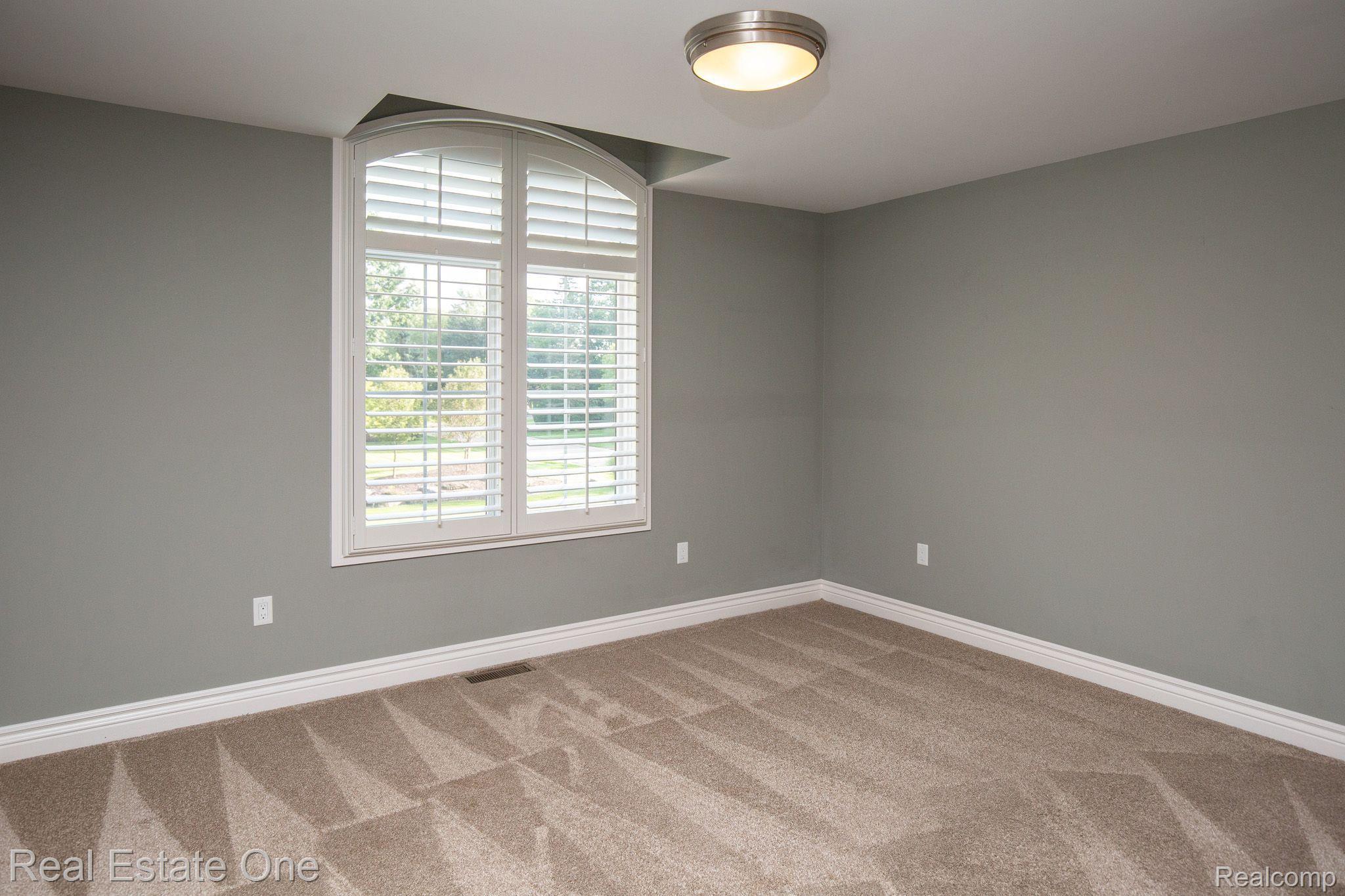 3760 Cedar Brook Drive Rochester, MI 48309 - Photo 52 of 76 Jack & Jill Bedroom, Plantation Shutters
