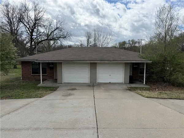 $245,000 | 11501 East 24th Street South, Independence, MO 64052