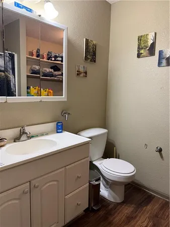$245,000 | 11501 East 24th Street South, Independence, MO 64052