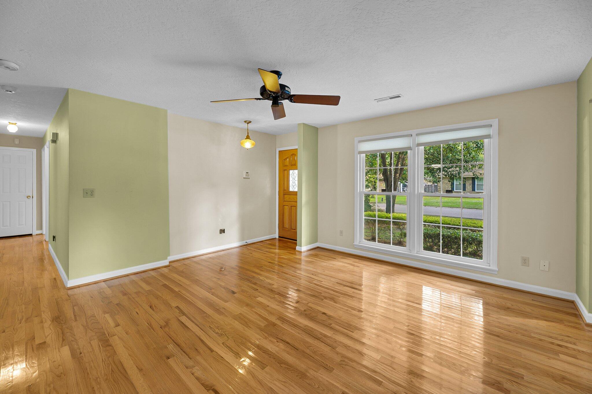 202 Heber Road Summerville, SC 29485 - Photo 5 of 36 CREM -202 Heber-20
