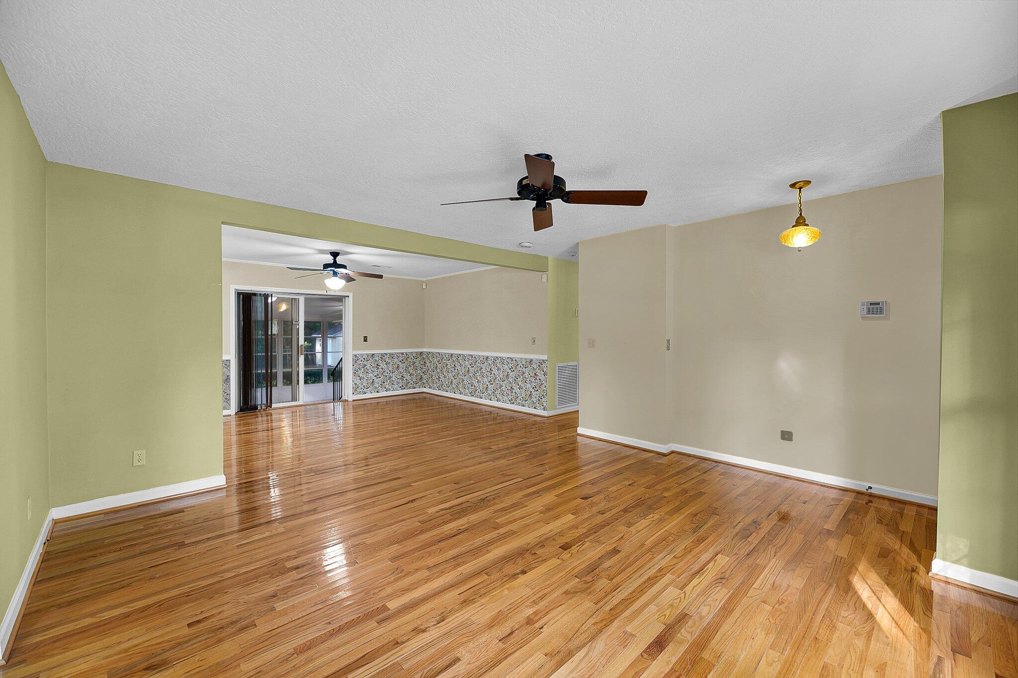 202 Heber Road Summerville, SC 29485 - Photo 10 of 36 CREM -202 Heber-23