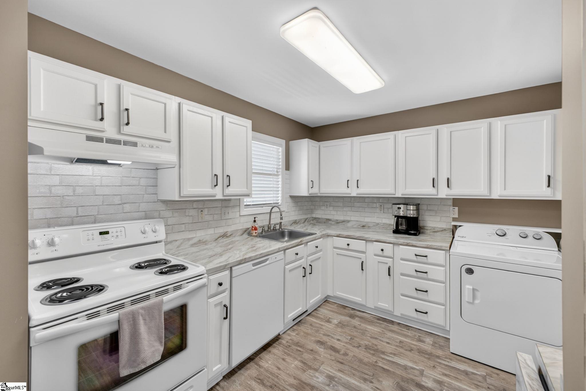 212 Alde Street Greenville, SC 29607 - Photo 13 of 31