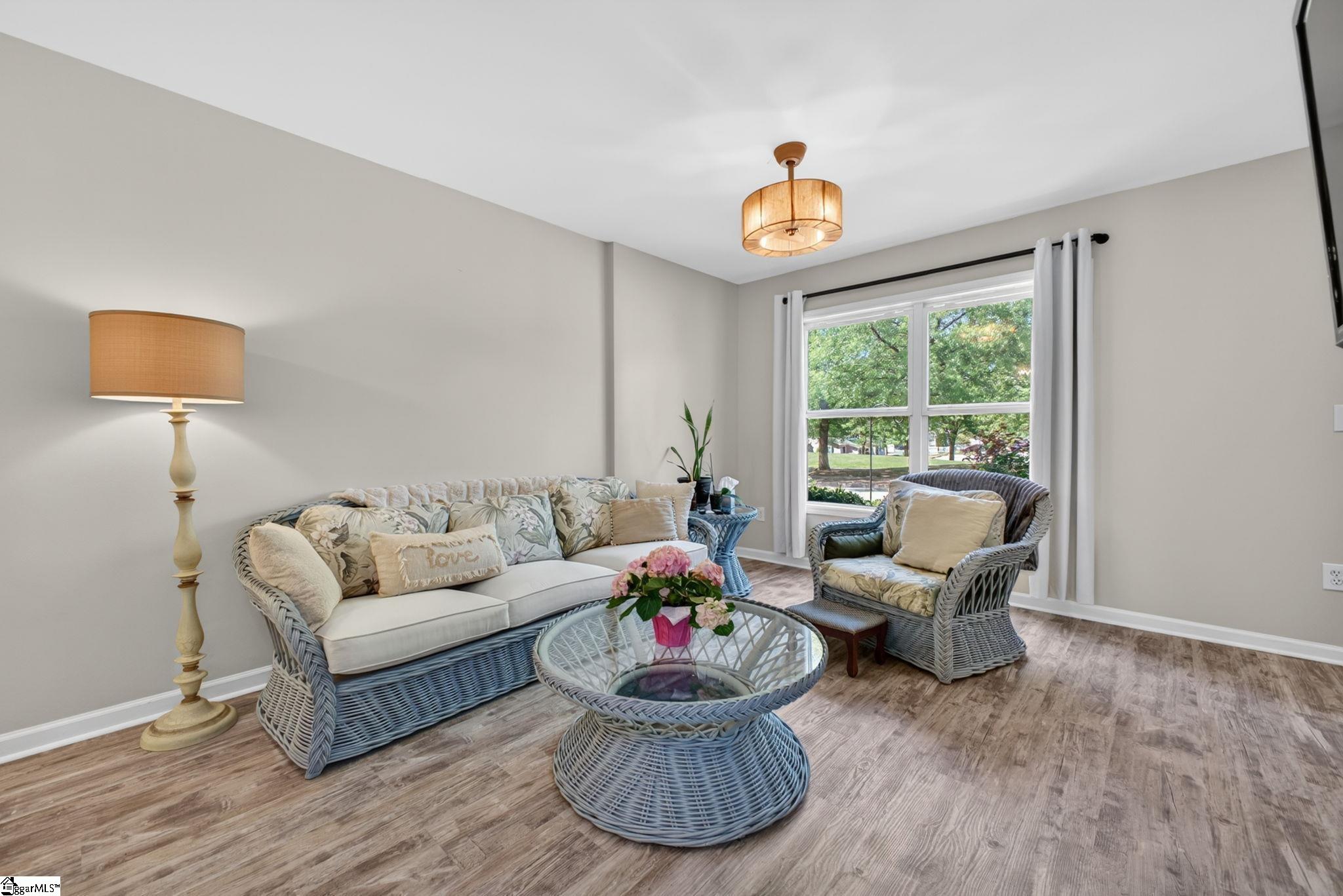 212 Alde Street Greenville, SC 29607 - Photo 5 of 31