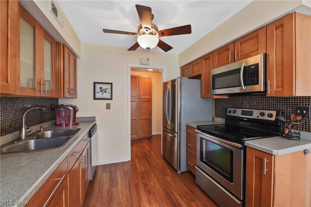17426 Sheldon Road Brook Park, OH 44142 - Photo 15 of 35 Gallery Image 15