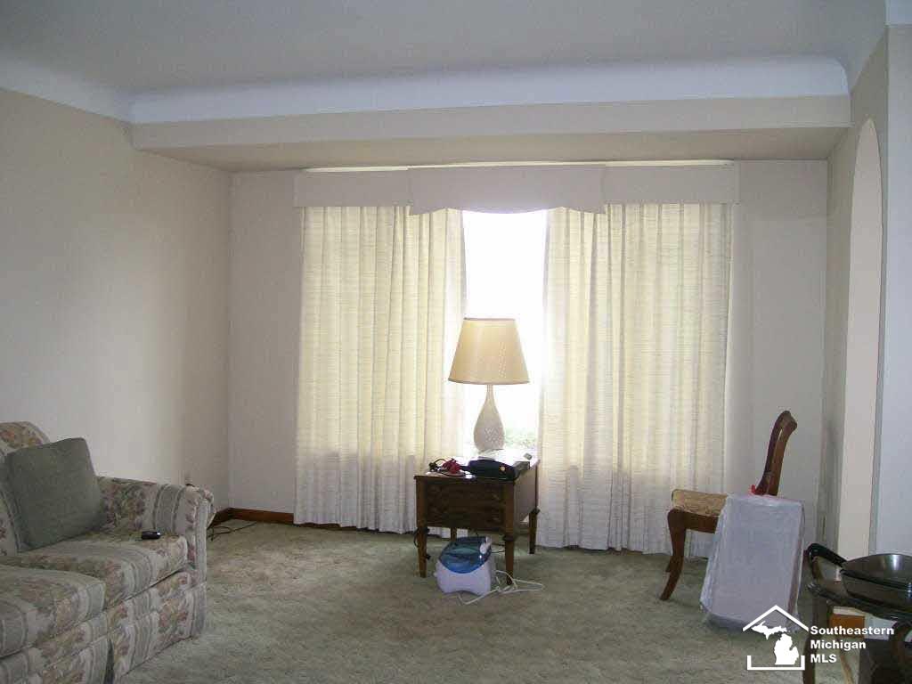 3635 Smith Road Lambertville, MI 48144 - Photo 5 of 16