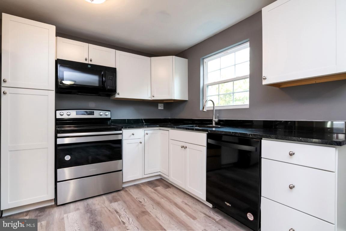 1103 East Beech Road Sterling, VA 20164 - Photo 1 of 26 New Cabinets