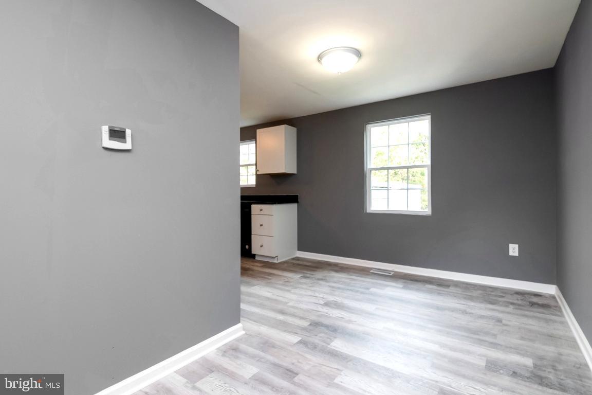 1103 East Beech Road Sterling, VA 20164 - Photo 10 of 26 Dining or office area