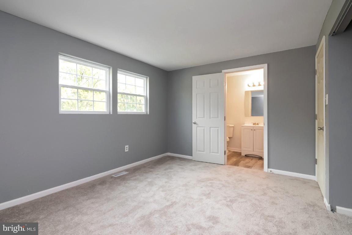 1103 East Beech Road Sterling, VA 20164 - Photo 14 of 26 Primary Bath