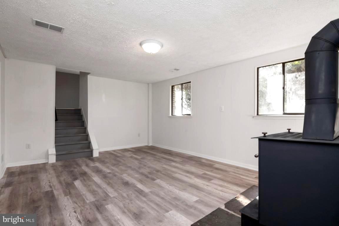 1103 East Beech Road Sterling, VA 20164 - Photo 20 of 26 Gallery Image 20