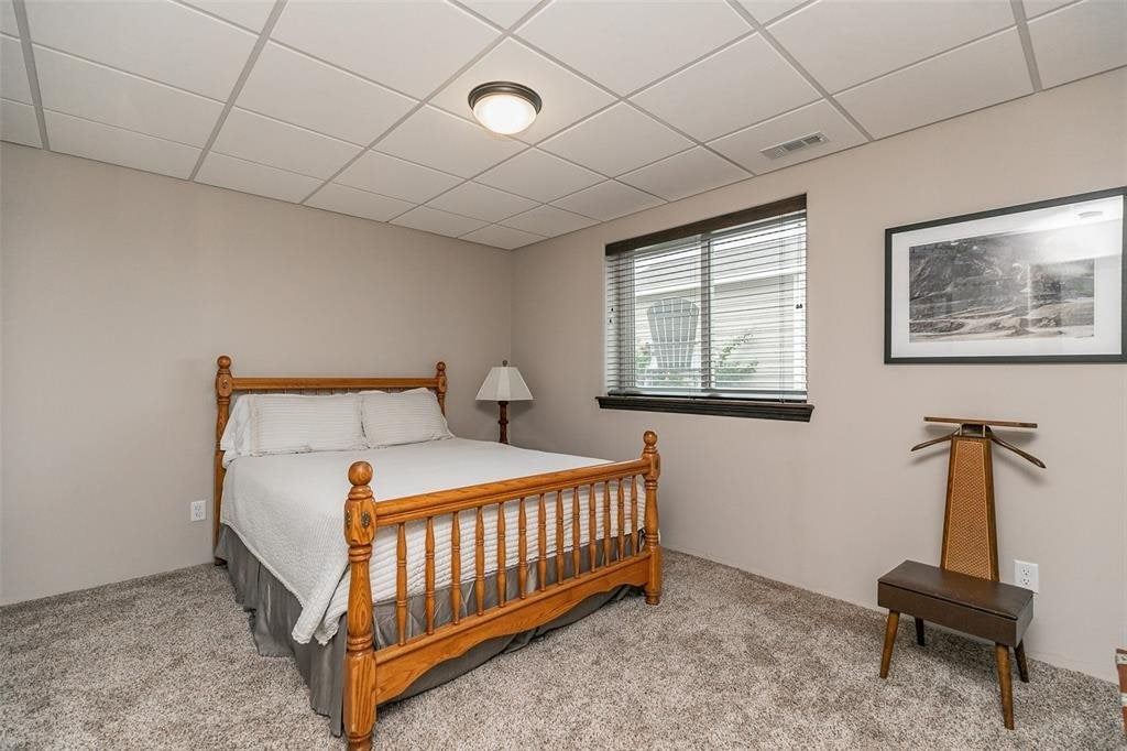 3075 Ridgeview Drive Ely, IA 52227 - Photo 37 of 44 Gallery Image 37