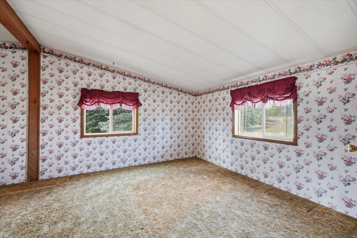 11512 East Bridges Road Elk, WA 99009 - Photo 14 of 36