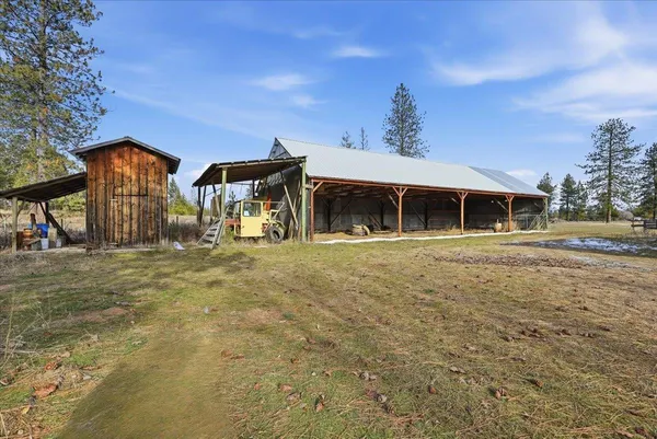 $1,200,000 | 11512 East Bridges Road, Elk, WA 99009