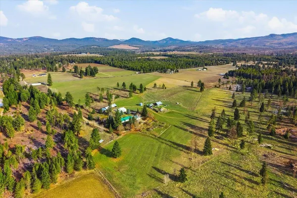 $1,200,000 | 11512 East Bridges Road, Elk, WA 99009