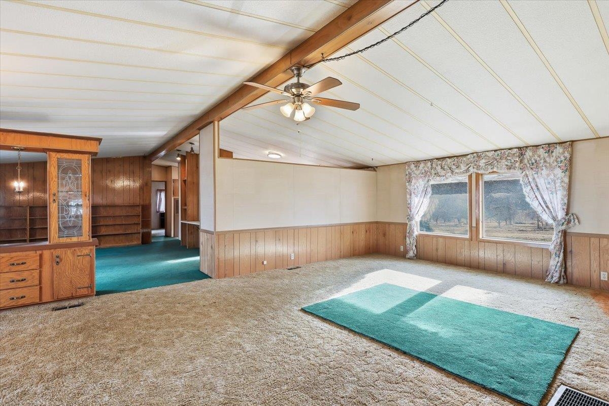 11512 East Bridges Road Elk, WA 99009 - Photo 6 of 36