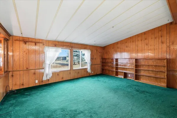 $1,200,000 | 11512 East Bridges Road, Elk, WA 99009