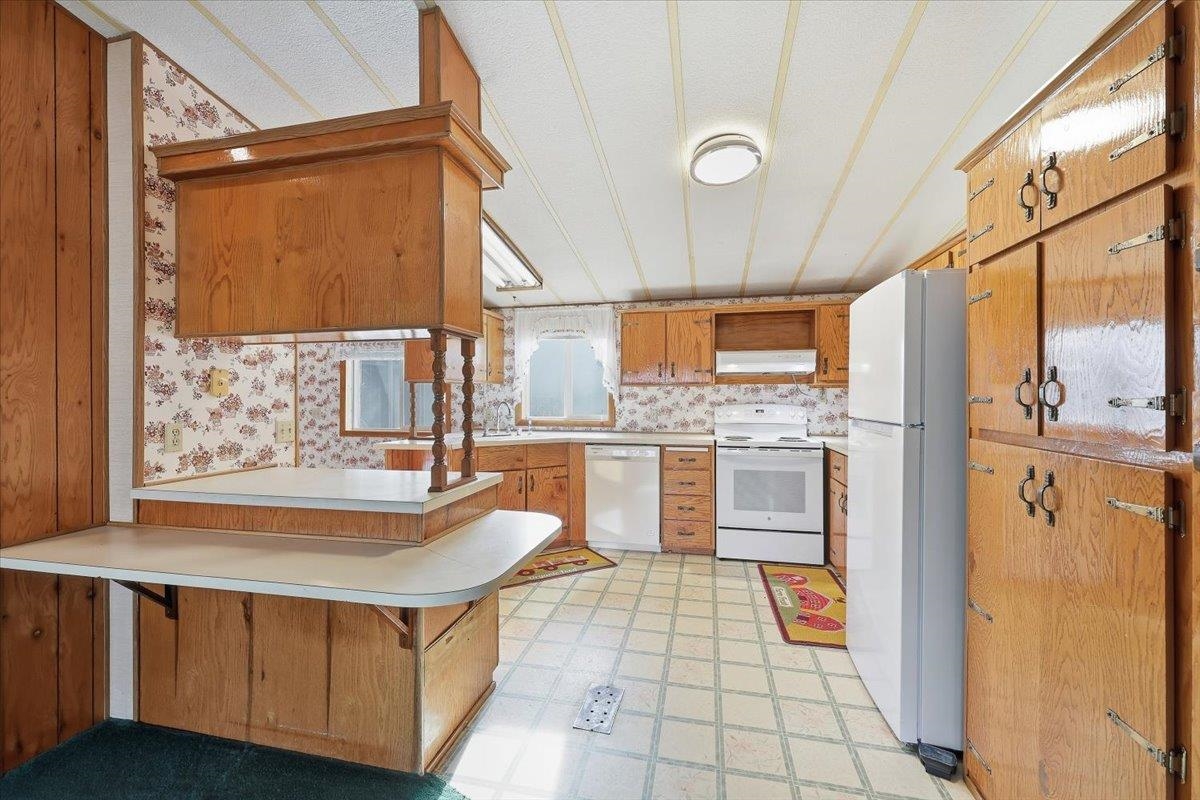 11512 East Bridges Road Elk, WA 99009 - Photo 10 of 36