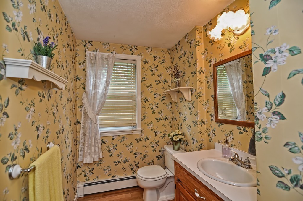 8 Summerfield Road Walpole, MA 02081 - Photo 14 of 30 Gallery Image 14