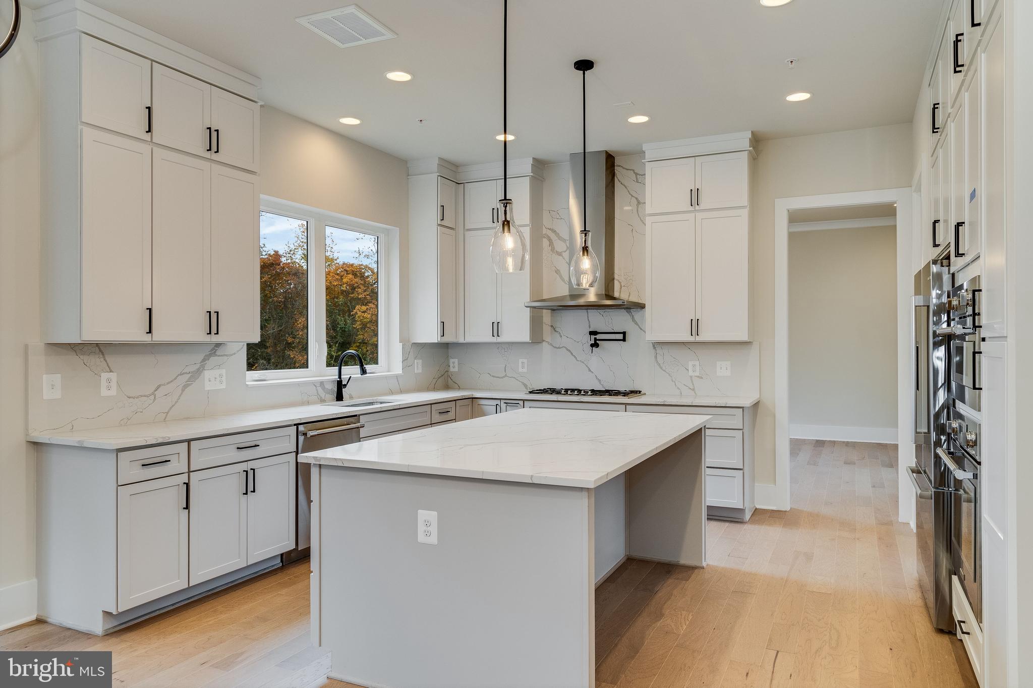 13606 Darnestown Road Gaithersburg, MD 20878 - Photo 13 of 71 Gallery Image 13