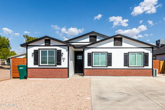 $1,900 | 341 South Mountain Road, Unit 2, Apache Junction, AZ 85120