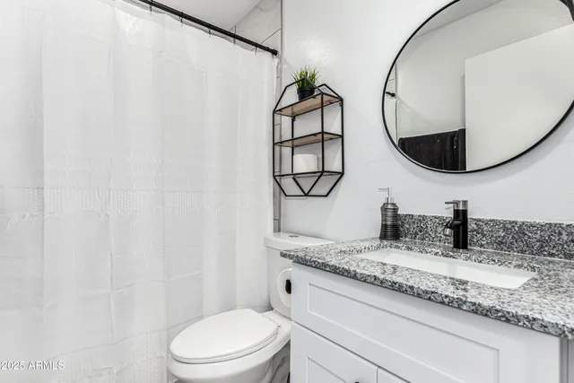 $1,900 | 341 South Mountain Road, Unit 2, Apache Junction, AZ 85120