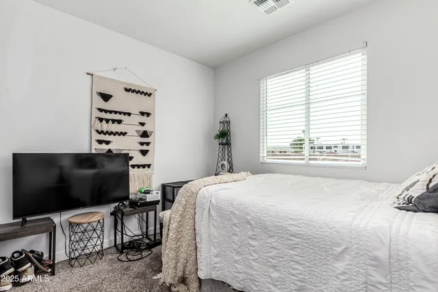 $1,900 | 341 South Mountain Road, Unit 2, Apache Junction, AZ 85120