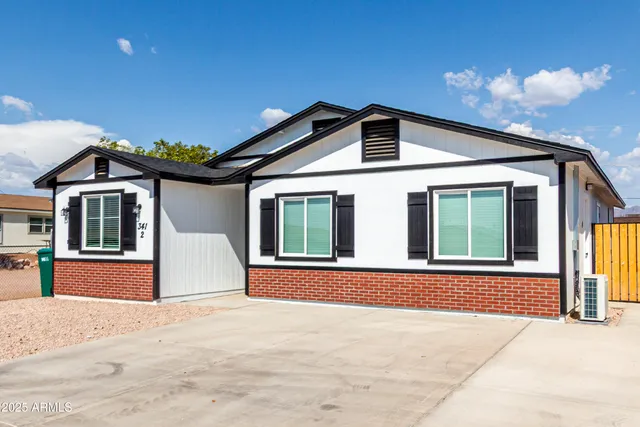 $1,900 | 341 South Mountain Road, Unit 2, Apache Junction, AZ 85120