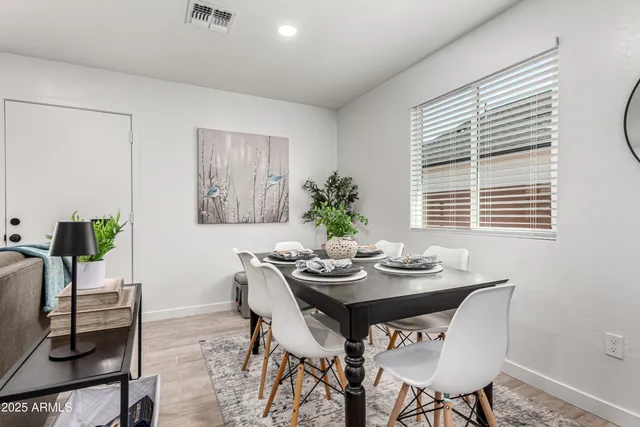 $1,900 | 341 South Mountain Road, Unit 2, Apache Junction, AZ 85120