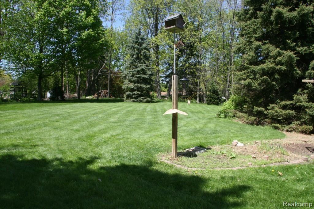 2734 Hillendale Drive Rochester Hills, MI 48309 - Photo 22 of 24