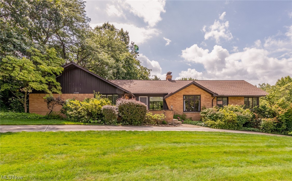25404 Bryden Road Beachwood, OH 44122 - Photo 1 of 35