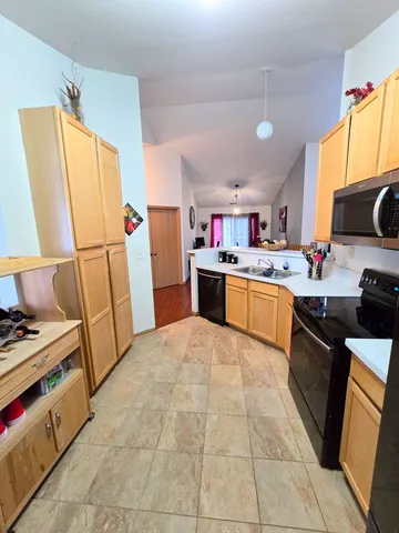 $285,000 | 2511 Sheehan Drive, Unit 203, Naperville, IL 60564