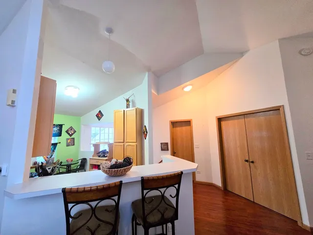 $285,000 | 2511 Sheehan Drive, Unit 203, Naperville, IL 60564