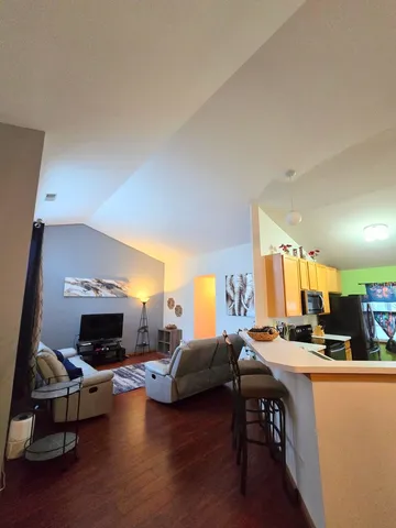 $285,000 | 2511 Sheehan Drive, Unit 203, Naperville, IL 60564