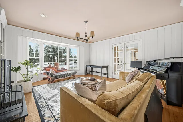 $825,000 | 1819 Cornell Road, Flossmoor, IL 60422