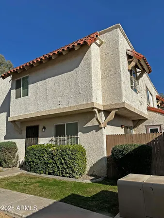 $1,500 | 1227 East Lawrence Lane, Phoenix, AZ 85020