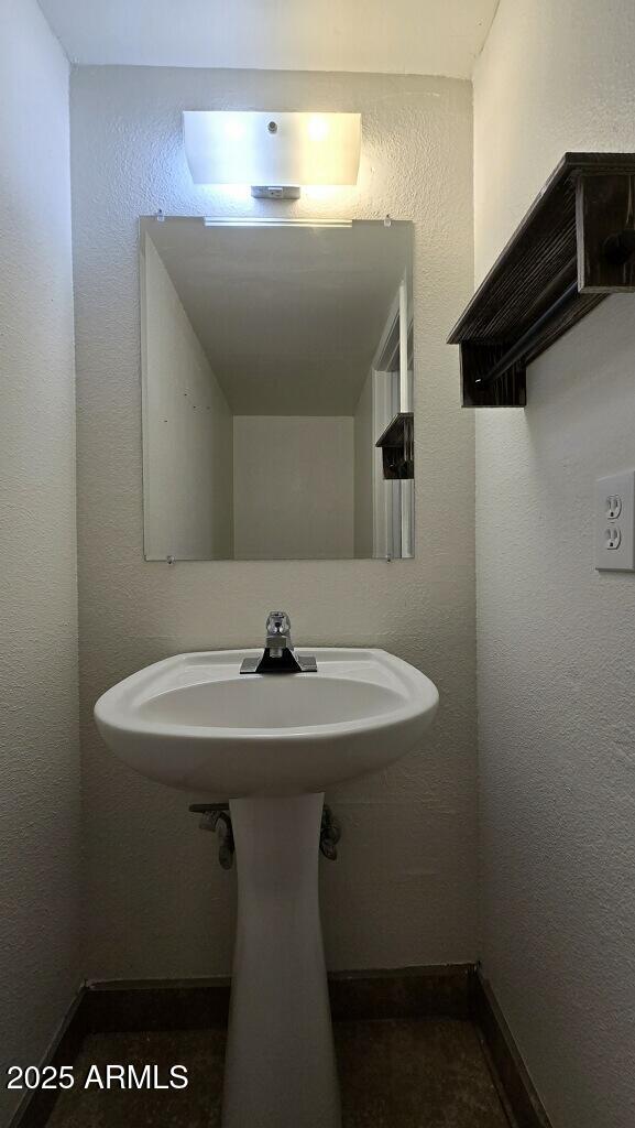 1227 East Lawrence Lane Phoenix, AZ 85020 - Photo 11 of 22 imagejpeg_0 2