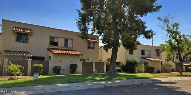 $1,500 | 1227 East Lawrence Lane, Phoenix, AZ 85020