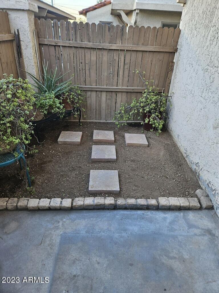 1227 East Lawrence Lane Phoenix, AZ 85020 - Photo 8 of 22 imagejpeg_0_2