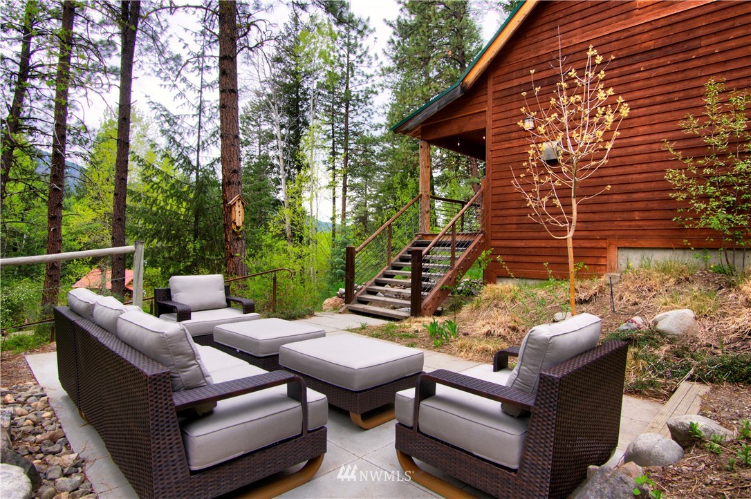 18 Highland Meadows Road Winthrop, WA 98862 - Photo 3 of 26 Gallery Image 3