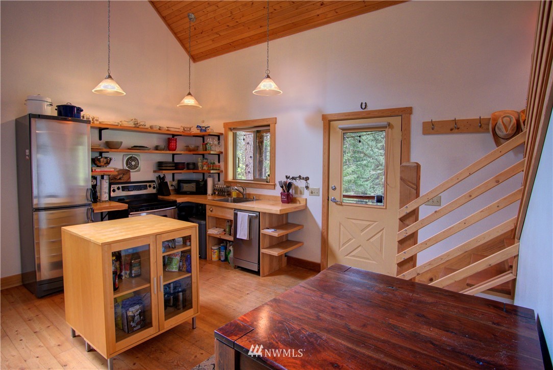 18 Highland Meadows Road Winthrop, WA 98862 - Photo 8 of 26 Gallery Image 8