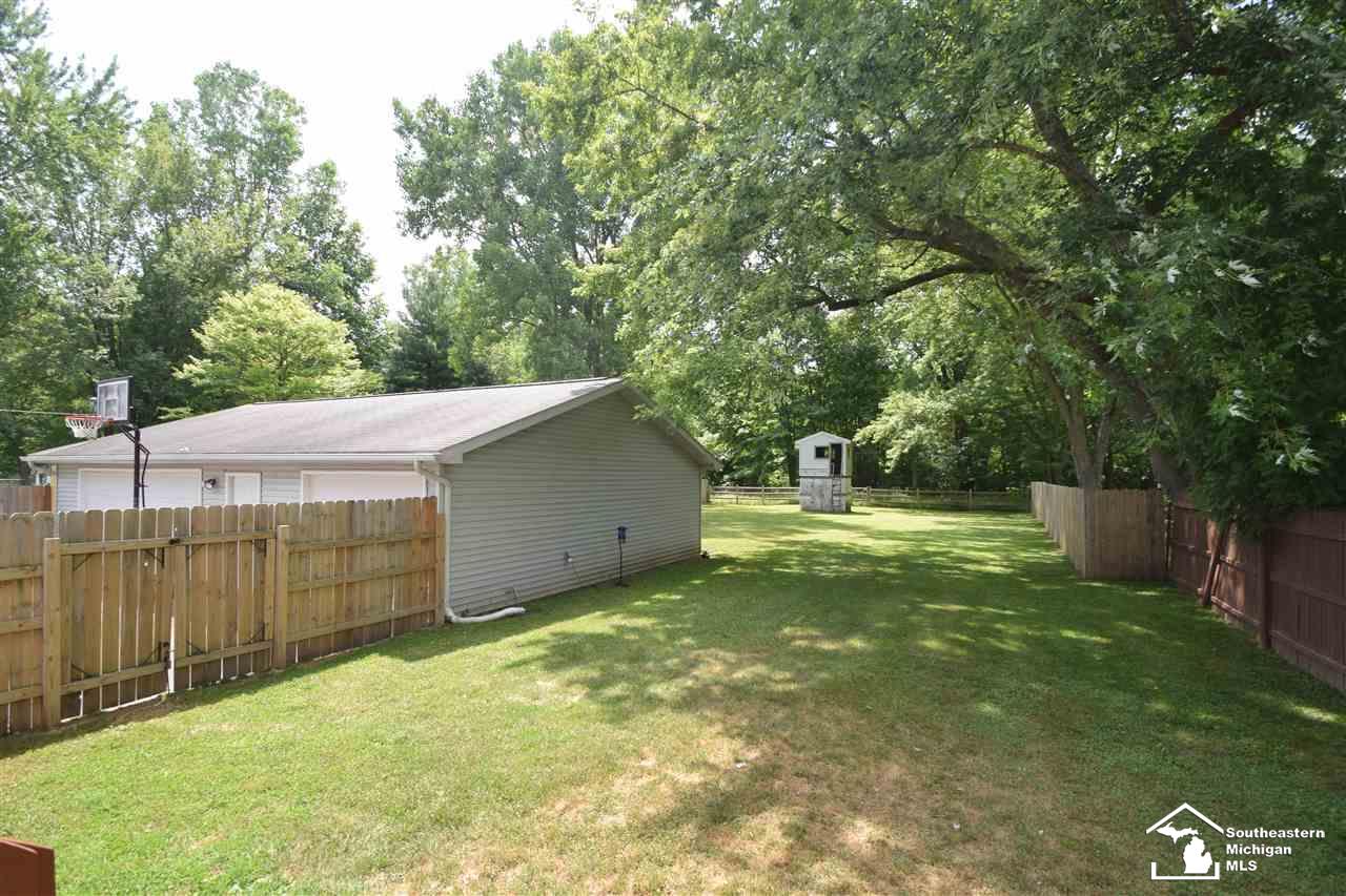 6503 Secor Road Lambertville, MI 48144 - Photo 14 of 17 50018411-13.JPG