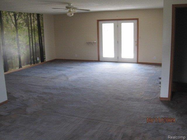 6151 Rivers Edge Drive Howell, MI 48855 - Photo 5 of 6 living.dining