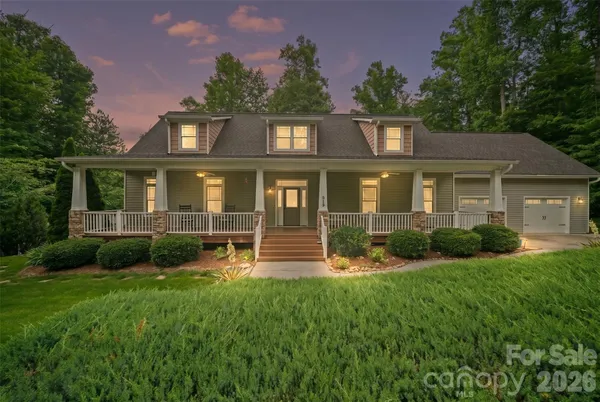 $669,000 | 813 Beech Tree Place, Hendersonville, NC 28792