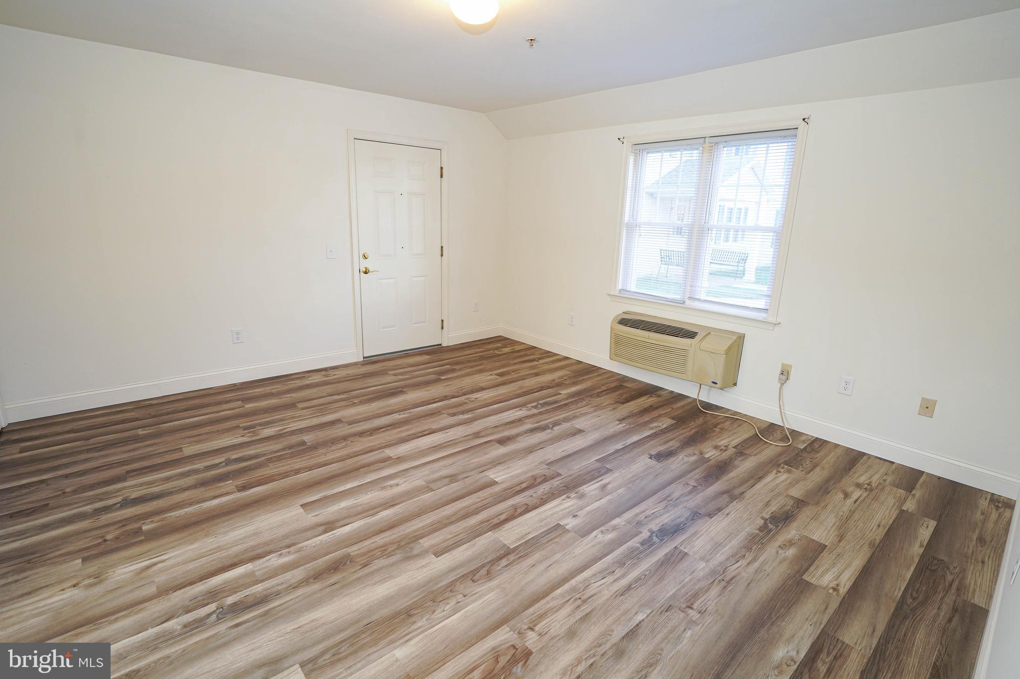 800 Travers Street, Unit 6 Cambridge, MD 21613 - Photo 2 of 27