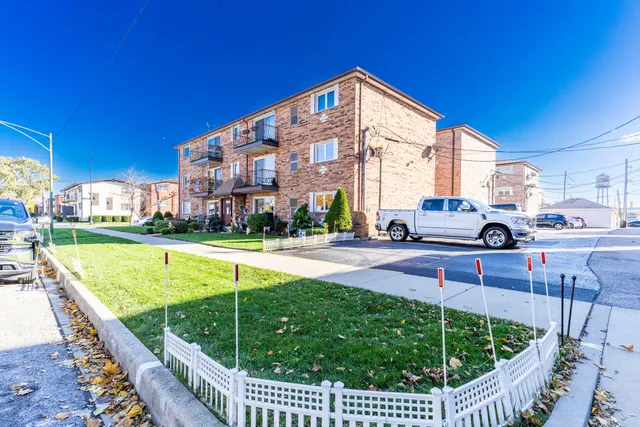 a view of outdoor space yard swimming pool and patio