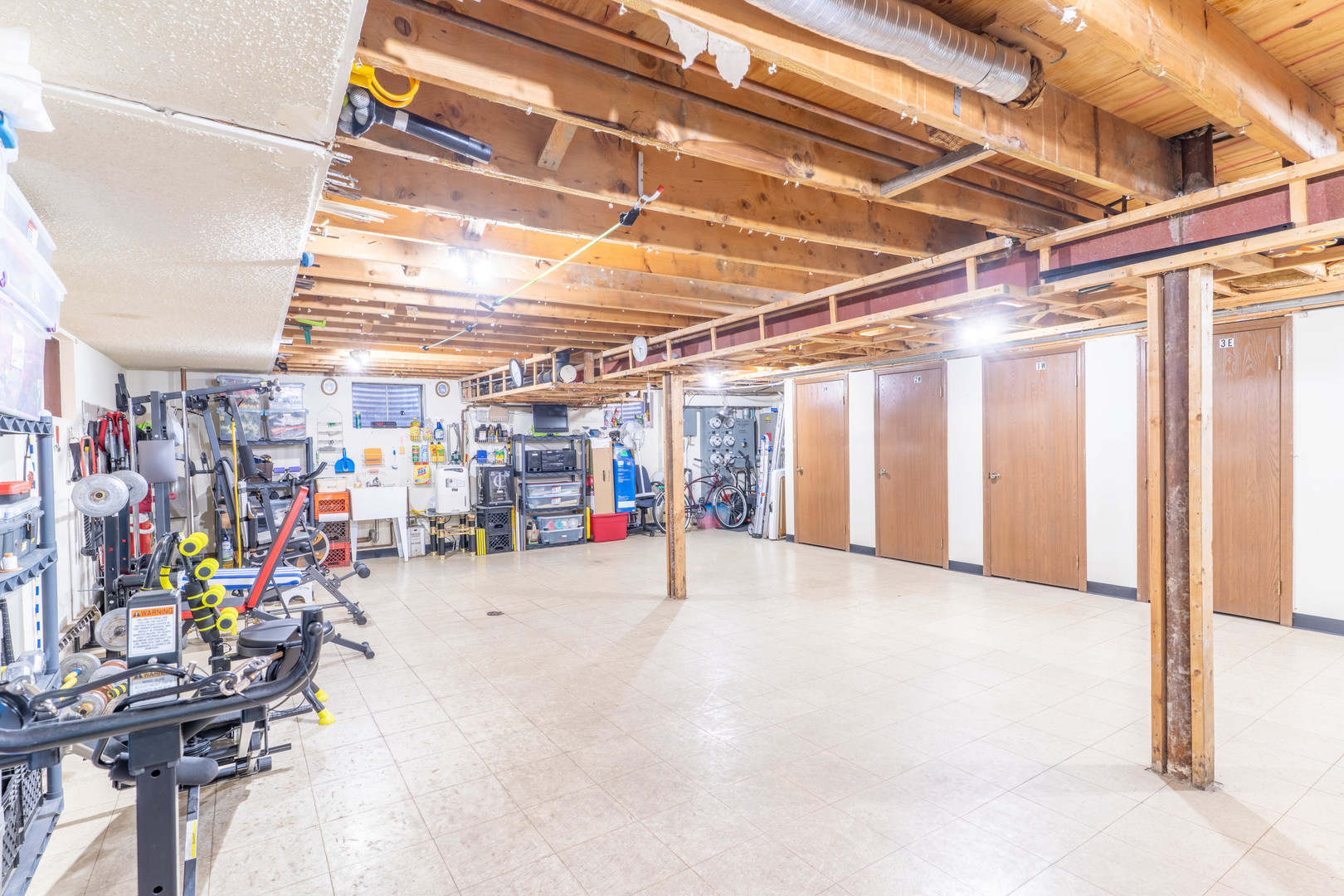 6401 West 64th Place, Unit 2W Chicago, IL 60638 - Photo 38 of 41 a view of parking garage