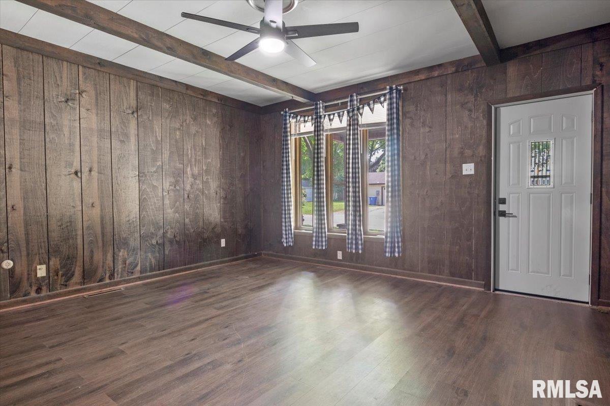 209 West Madison Street Athens, IL 62613 - Photo 7 of 30 Gallery Image 7
