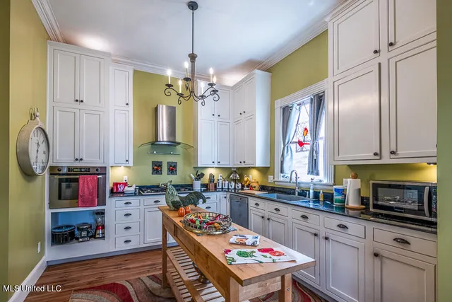 $392,500 | 612 State Street, Natchez, MS 39120