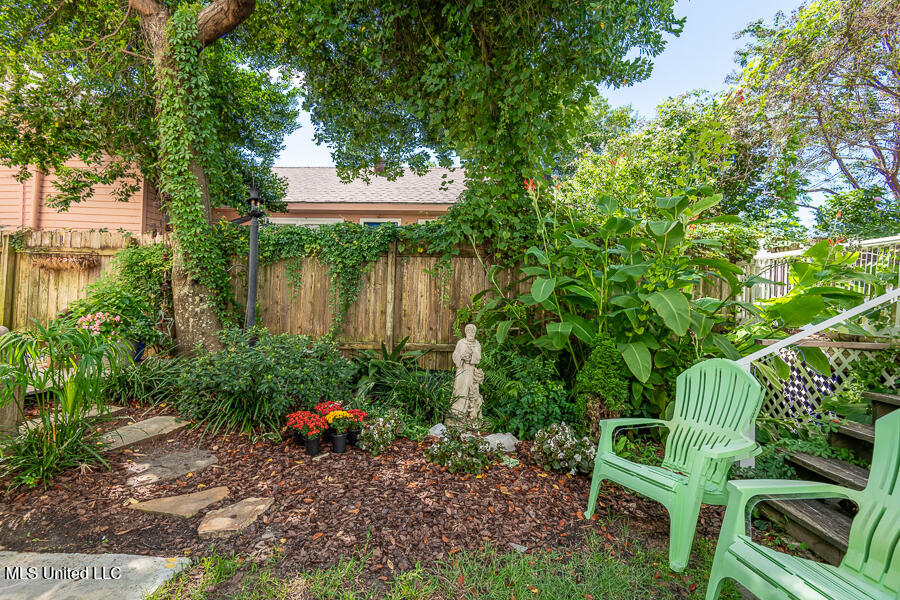 612 State Street Natchez, MS 39120 - Photo 4 of 55 612StateSt_LoRes-26